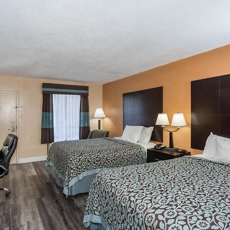 Days Inn By Wyndham Sarasota Bay Eksteriør bilde