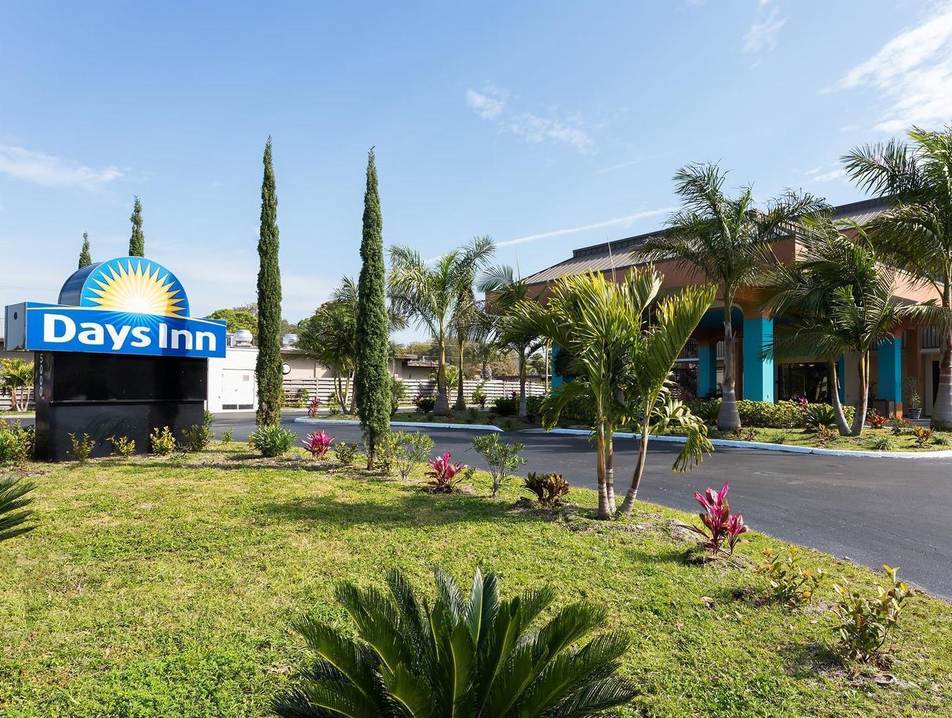 Days Inn By Wyndham Sarasota Bay Eksteriør bilde
