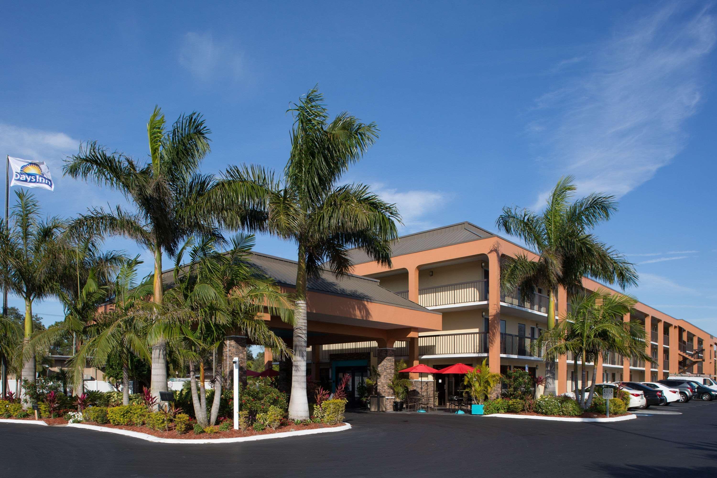 Days Inn By Wyndham Sarasota Bay Eksteriør bilde