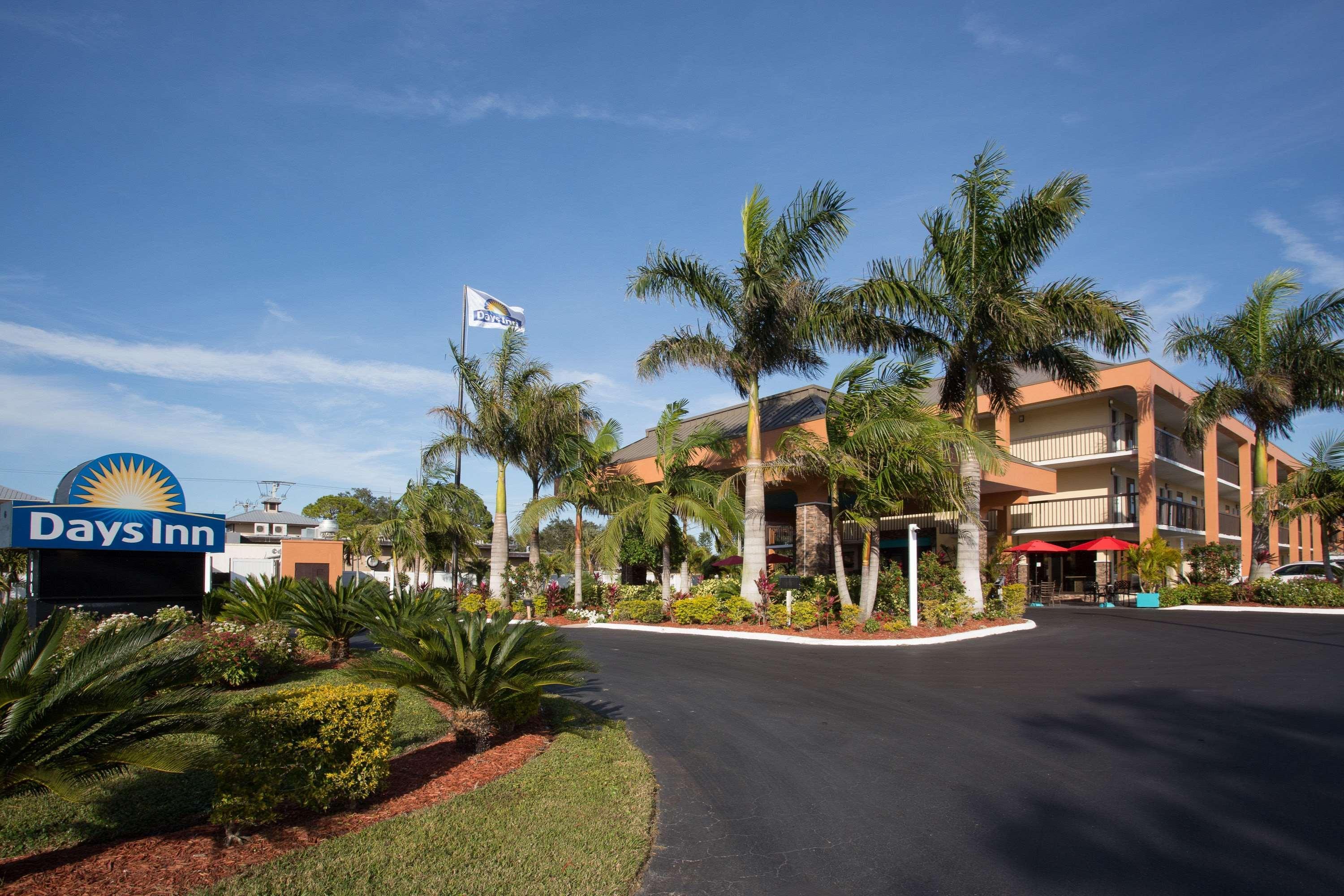 Days Inn By Wyndham Sarasota Bay Eksteriør bilde