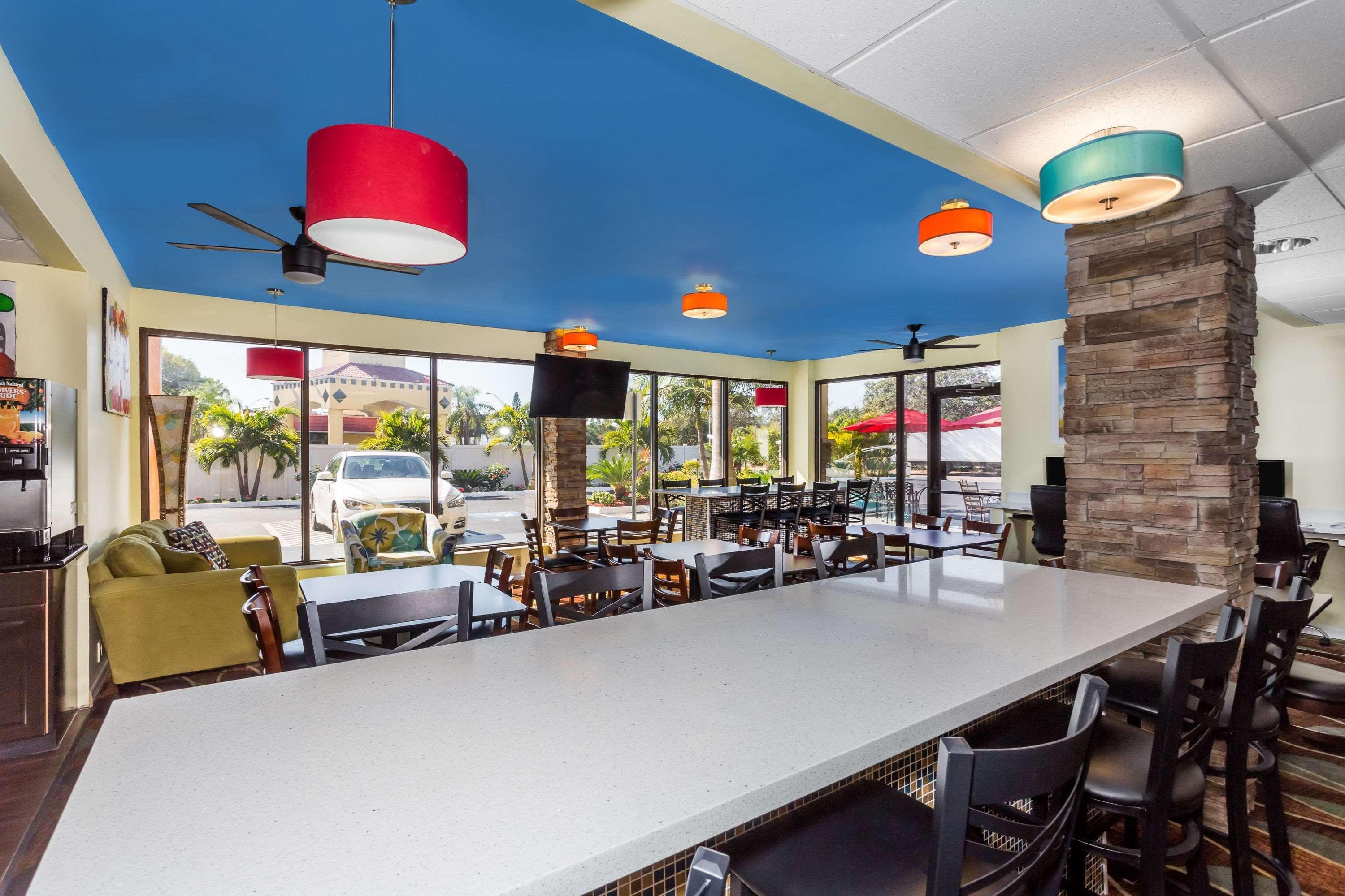 Days Inn By Wyndham Sarasota Bay Eksteriør bilde