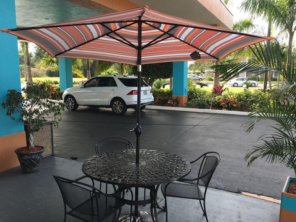 Days Inn By Wyndham Sarasota Bay Eksteriør bilde