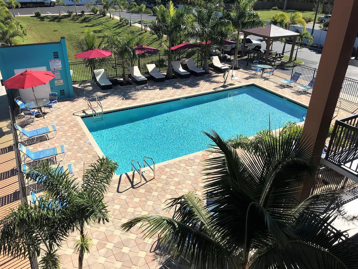 Days Inn By Wyndham Sarasota Bay Eksteriør bilde