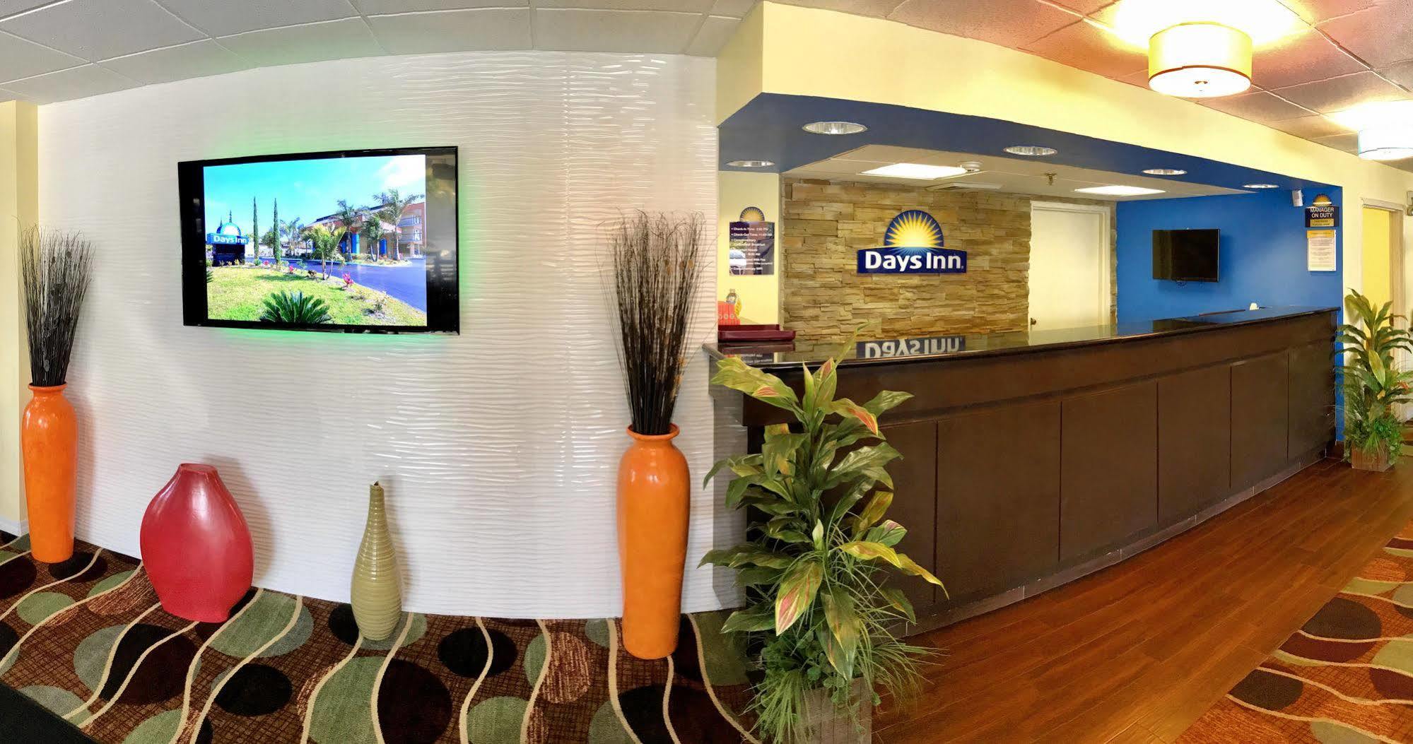 Days Inn By Wyndham Sarasota Bay Eksteriør bilde