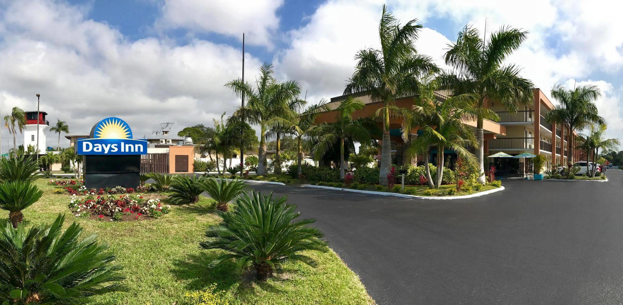 Days Inn By Wyndham Sarasota Bay Eksteriør bilde