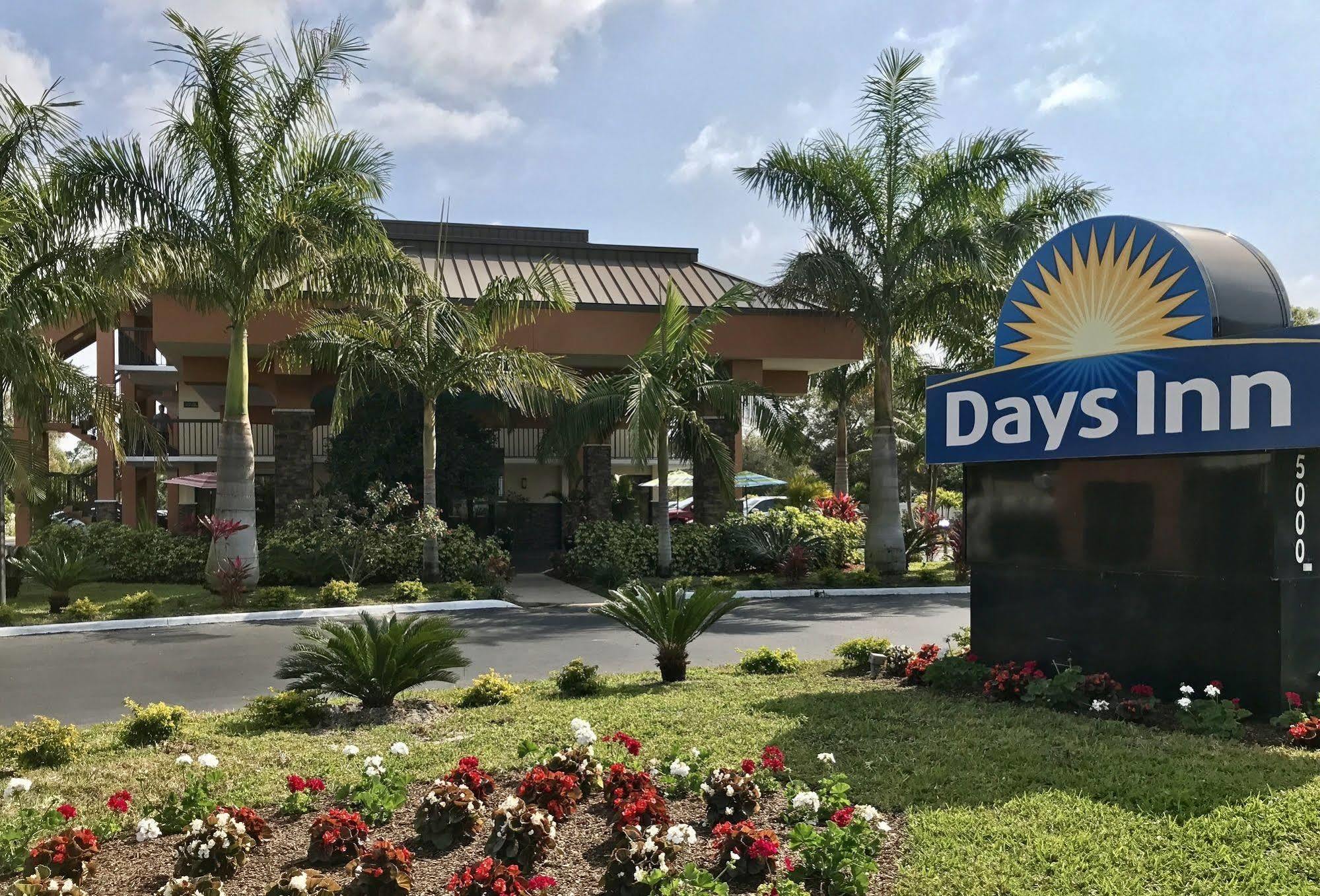 Days Inn By Wyndham Sarasota Bay Eksteriør bilde